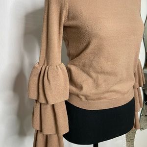 Sweater blouse with ruffled sleeves